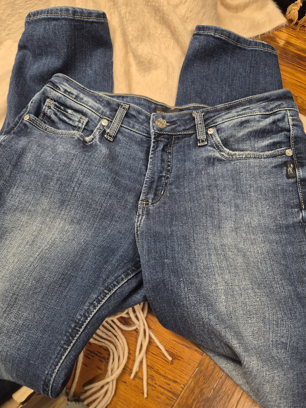 Silver Jeans Women's Straight Leg Denim — Faded Blue Wash